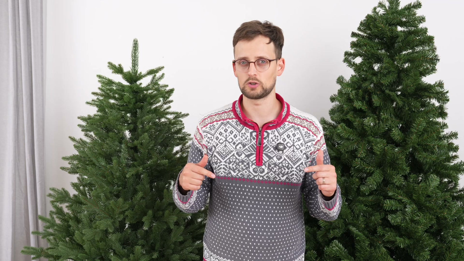 Aufbauvideo Baum aus PVC, Teil 1: Auspacken und Standfuß montieren
